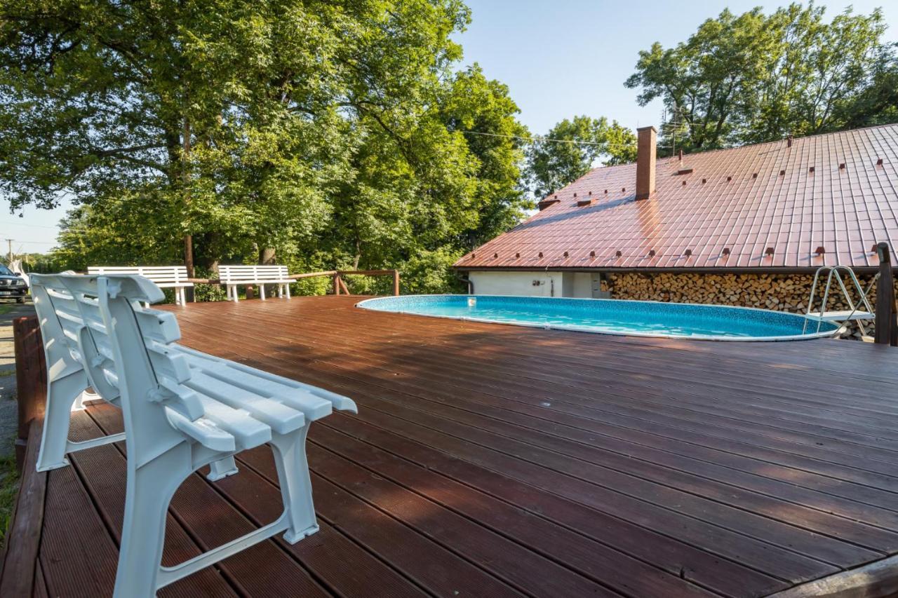 Lisci Mlyn Hotel Frenštát pod Radhoštěm Buitenkant foto